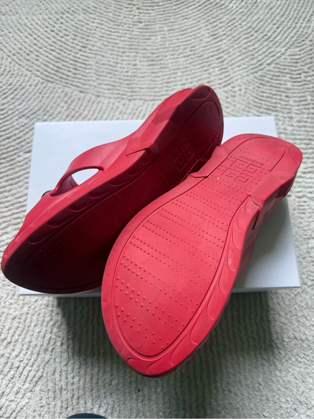 Givenchy Marshmallow Sandals red